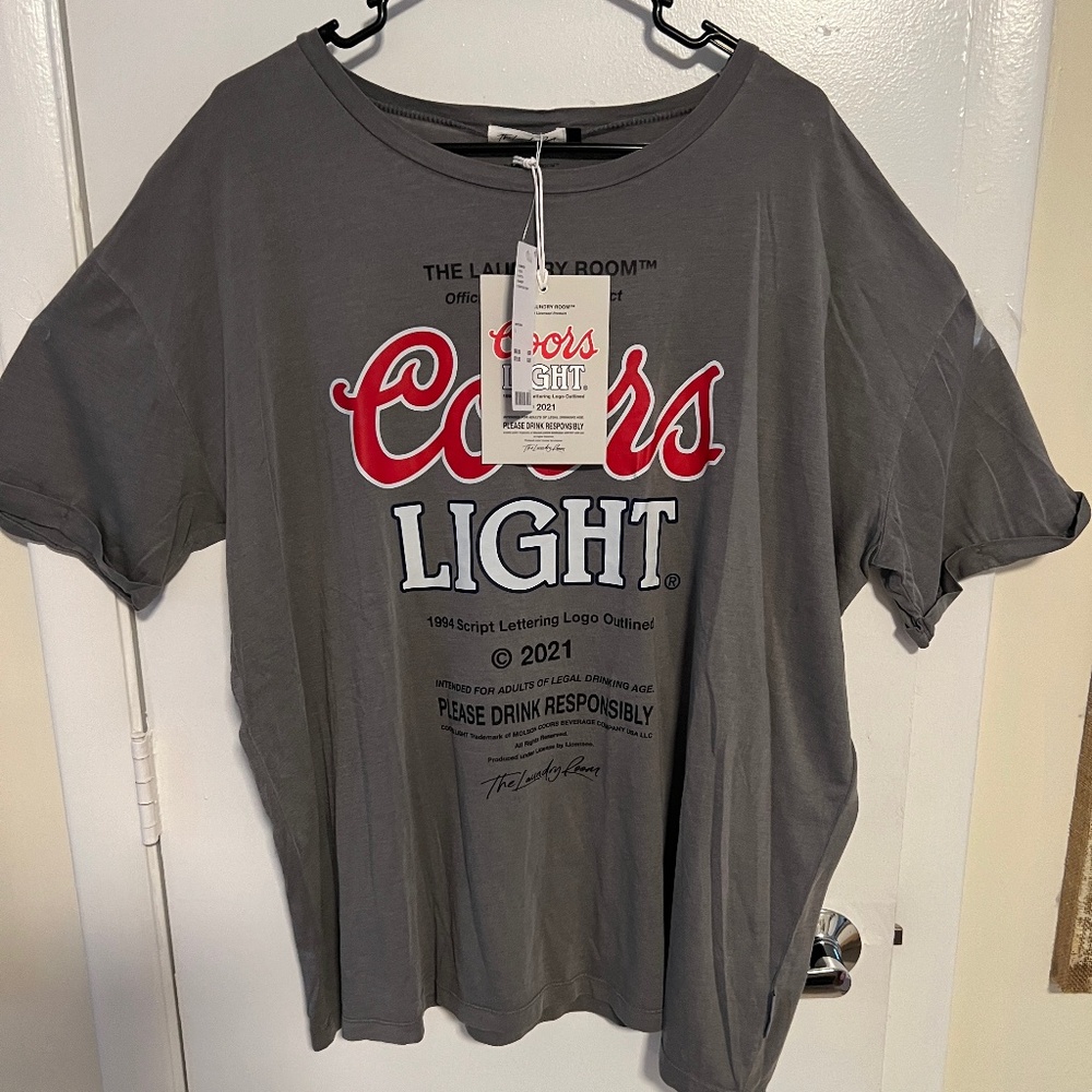 The Laundry Room Top L